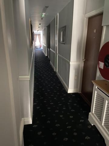 נאס Monaghans Harbour Hotel מראה חיצוני תמונה